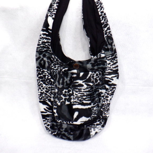 Black & White Animal Print Boho Crossbody Bag - Picture 9 of 10